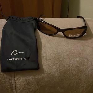 NWOT CoyoteUSA Polarized Sunglasses